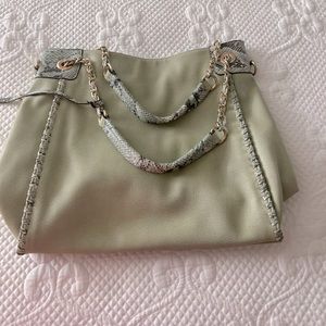 Women’s Pocketbook